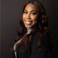 Adriana Clark's Instagram, Twitter & Facebook