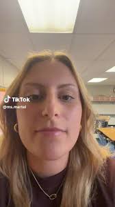 I stole this Video from Ms.Martel #teachersoftiktok #peteachersoftiktok  #teacherlife #backtoschooloutfit @Ms. Martel