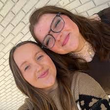 Hannah Ledbetter's Instagram, Twitter & Facebook