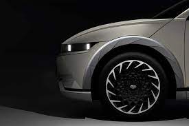 A fully electric midsize crossover, the 2022 hyundai ioniq 5 joins the ioniq electric and kona. Hyundai Bocorkan Mobil Listrik Ioniq 5 Meluncur Februari 2021