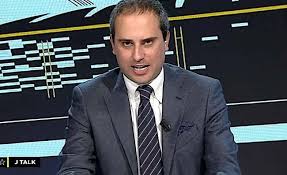 La ssc napoli si unisce al dolore di enrico varriale, giornalista rai, a cui vanno le più sentite condoglianze per la morte della madre. Zampini Attacca I Napoletani Varriale Risponde E Lite Sul Web