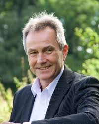 Barry smith was born in england and educated in manchester and at cambridge university, where he read history. C6us4go8fpou5m