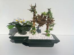 Article Funeraire Sur Le Theme De La Nature Avec Son Nid D Oiseau Nature Nid Oiseau Lierre Bambou Fleurs Artificielles Funeraire Fleurs
