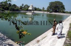 Kr gowri, who was the revenue minister in ems namboodiripad ministry, is credited with playing a key role in bringing the revolutionary agrarian relations bill. A View Of Sri Gowri Amman Temple Tank At Injambakkam On East Coast Road In The Hindu Images