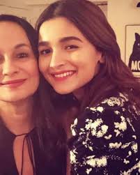 After Alia Bhatt And Ranbir Kapoor's Fake Wedding Card Goes Viral, Soni  Razdan Responds