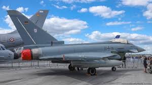 Vergrößern auch ohne nachbrenner kann der eurofighter überschall fliegen. In Germany Gridlock Over Nuclear Capable Fighter Jet Germany News And In Depth Reporting From Berlin And Beyond Dw 10 01 2020
