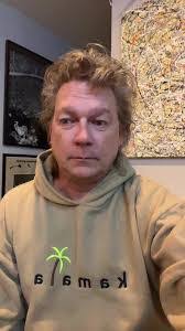 Aaron Pendergraph's Instagram, Twitter & Facebook