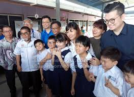 Jikalau anak anda merupakan warganegara malaysia dan juga kanak kanak yang lahir pada 2 januari 2016 hingga 15 januari 2018 sahaja yang layak untuk memohon, anda dipelawa. Pastikan Anak Oku Dapat Pendidikan Sempurna Utusan Borneo Online