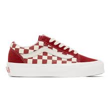 I go down.5 for all of my vaults follow me on ig: Vans White And Red Og Old Skool Lx Sneakers Vn0a4p3xxek