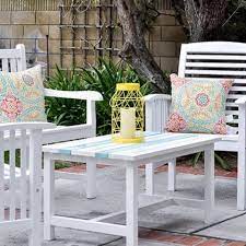 However, people who love the outdoors certainly don't have to spend every waking moment hiking down a trail or climbing up a mountain in order to be happy. Easy 15 Diy Outdoor Coffee Table Free Plans And Step By Step Tutorial