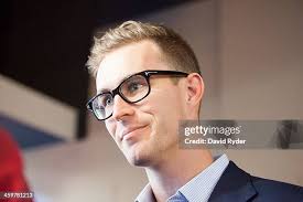 17 Photos & High Res Pictures