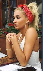 Pin By Emily On Pia Mia Perez Scarf Hairstyles Headband Hairstyles Bandana Updo