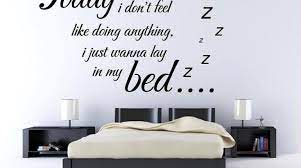 Oleh karena itu, cobalah membuat satu titik perhatian pada desain kamar tidur ukuran 3×3 menggunakan headboard yang berukuran besar dan mencolok. Pin Di Gudang Gambar