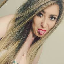 Beata Grochowicz's Instagram, Twitter & Facebook