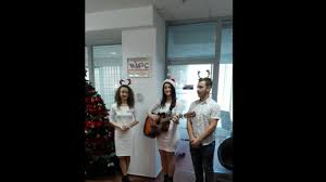 Text in acest tutorial de pian vom invata melodia cantecului altfel de colind de raluca andrei si maria ene. Mpc Brand Activation Un Altfel De Colind