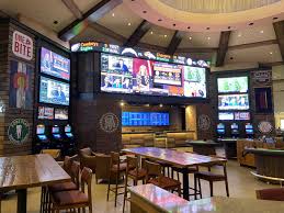 With a huge audience for their podcasts and video content, barstool is a great match for penn national. Ti7r T9qj 7u3m