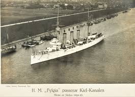 As we all know, the world is desperately awaiting another occasionally political blog written by another amateur hack. Bilden Visar Pansarkryssaren Fylgia Som Passerar Kielkanalen Photo By Cay Jacob Arthur Renard D 11821 Laststandonzombieisland