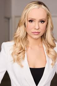 Melanie Shea's Instagram, Twitter & Facebook