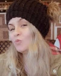 Elizabeth Rowson's Instagram, Twitter & Facebook