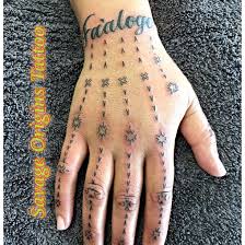 Samoan Hand Tattoo Hawaiian Tattoo Polynesian Tattoos Women Finger Tattoos
