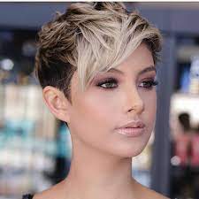 Who Likes Anaa Favaron Shorthair Pixiehair Shorthairstyles Shorthaircut Modernhair Pixies Short Hair Styles Very Short Haircuts Latest Short Haircuts
