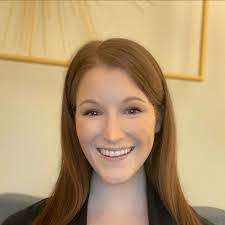 Rebecca Reavis's Instagram, Twitter & Facebook