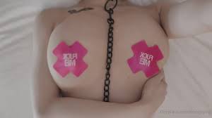 Nor4joy1ng big boobs pasties