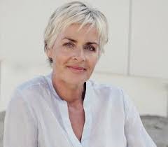 25 easy-care hairstyles for women over 50