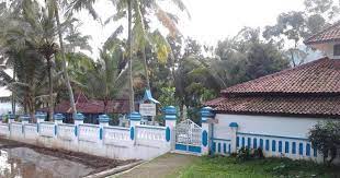 111 warga terkonfirmasi positif sepulang mudik lebaran dari kelurahan sudah datang ke sini dan mereka sudah mengukur bahwa lahan tersebut tidak melewati batas lahannya mereka, kata nick saat ditemui wartawan, di rumahnya, jumat (4/6/2021). Tempat Ziarah Di Guci Jawa Tengah Sederet Tempat