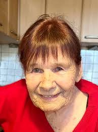 Christine Wallinger's Instagram, Twitter & Facebook