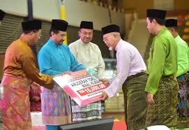 .sebagai tokoh maal hijrah negeri dalam majlis sambutan maal hijrah 1442h yang berlangsung saya dipilih mewakili mereka untuk menerima anugerah tokoh maal hijrah terengganu 2020, jadi. Talib Tokoh Maal Hijrah Terengganu Trdi News