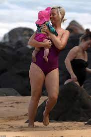 Check spelling or type a new query. Katy Perry Exclusive Singer Shows Off Post Baby Body Holds Daughter With Orlando Bloom Aktuelle Boulevard Nachrichten Und Fotogalerien Zu Stars Sternchen