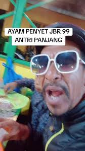 ayam penyet jbr99 antri panjang.pas di depan trb kampas kayu kul toa.t...