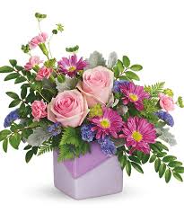 Your Love For Mom Multiplies Every Day Celebrate Her With This Contemporary Cube Featuring A Fun Two Ton In 2020 Flower Delivery Beautiful Bouquet Of Flowers Flowers