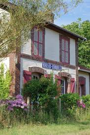 Que Faire A Etretat En Un Week End Voyager En Photos Etretat Train Touristique Touriste