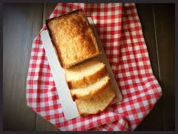 Hands with professional knife skills and the. Ruckzuck Kuchen Aus Mehl Zucker Und 1 Dose Ananas Fruchtig Lecker Ananas Kuchen Schneller Ruhrkuchen Kuchen Ohne Ei