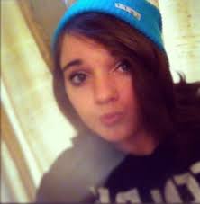 Elizabeth Neis's Instagram, Twitter & Facebook