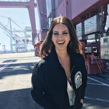 Looking ready for a night at studio 54, lana. Tourdaten Konzertkarten Live Ubertragungen Von Lana Del Rey