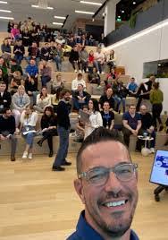 Gary Glennon's Instagram, Twitter & Facebook