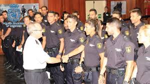 Redes sociales de la policia nacional. Un Total De 40 Policias Nacionales Se Incorporan A Las Comisarias De Los Distritos De Sevilla