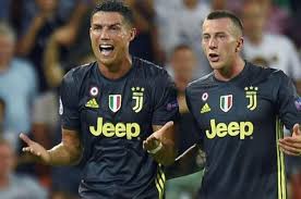 Maçın sonucunu ise milli futbolcumuz merih demiral belirledi. Cristiano Ronaldo Dapat Kartu Merah Instagram Sang Wasit Diserang Tagar Justiceforcr7 Bolasport Com