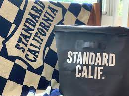 車に入れておくと便利ですよ standardcalifornia スタンダードカリフォルニア california towl mainjapan imabari 今治タオル タオル imabaritowel hightide tarpbag タープバッグ ハイタイ タオル 今治 タープ 便利