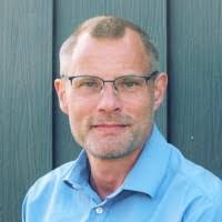 Robert Torp's Instagram, Twitter & Facebook