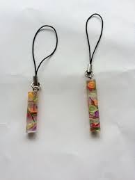 ほぼ100均素材で作るフルーツストラップ 100均 100均 プレゼント 作る