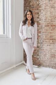 After Landing A Promotion 1 Woman Finally Got The Wardrobe Makeover She Deserved Work Outfits Women Business Casual Outfits For Women Professional Dresses