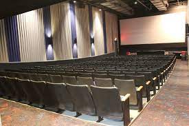 The old log theatre is the oldest professional theater in the state of minnesota. Locationshub