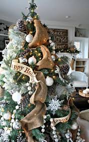 Daddy Cool Odhgos Stolismoy Xristoygenniatikoy Dentroy Kai Merika Apo Ta Christmas Decorations Rustic Christmas Decorations Rustic Tree Rustic Christmas Tree