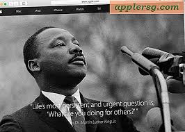 When martin luther king jr. Holen Sie Sich Ein Inspirierendes Martin Luther King Jr Zitat Wallpaper Von Apple