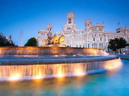 The population of the city is roughly 3.3 million with a metro area population of almost 6.5 million. Gunstige Madrid Spanien Fluge Ab 40 Buchen Sie Ihre Madrid Spanien Reise Mit Opodo