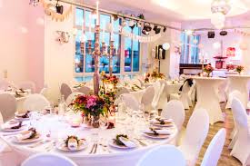 Heiraten an einem privaten see. Hafenliebe Neuss Bar Restaurant Events Hochzeitslocation